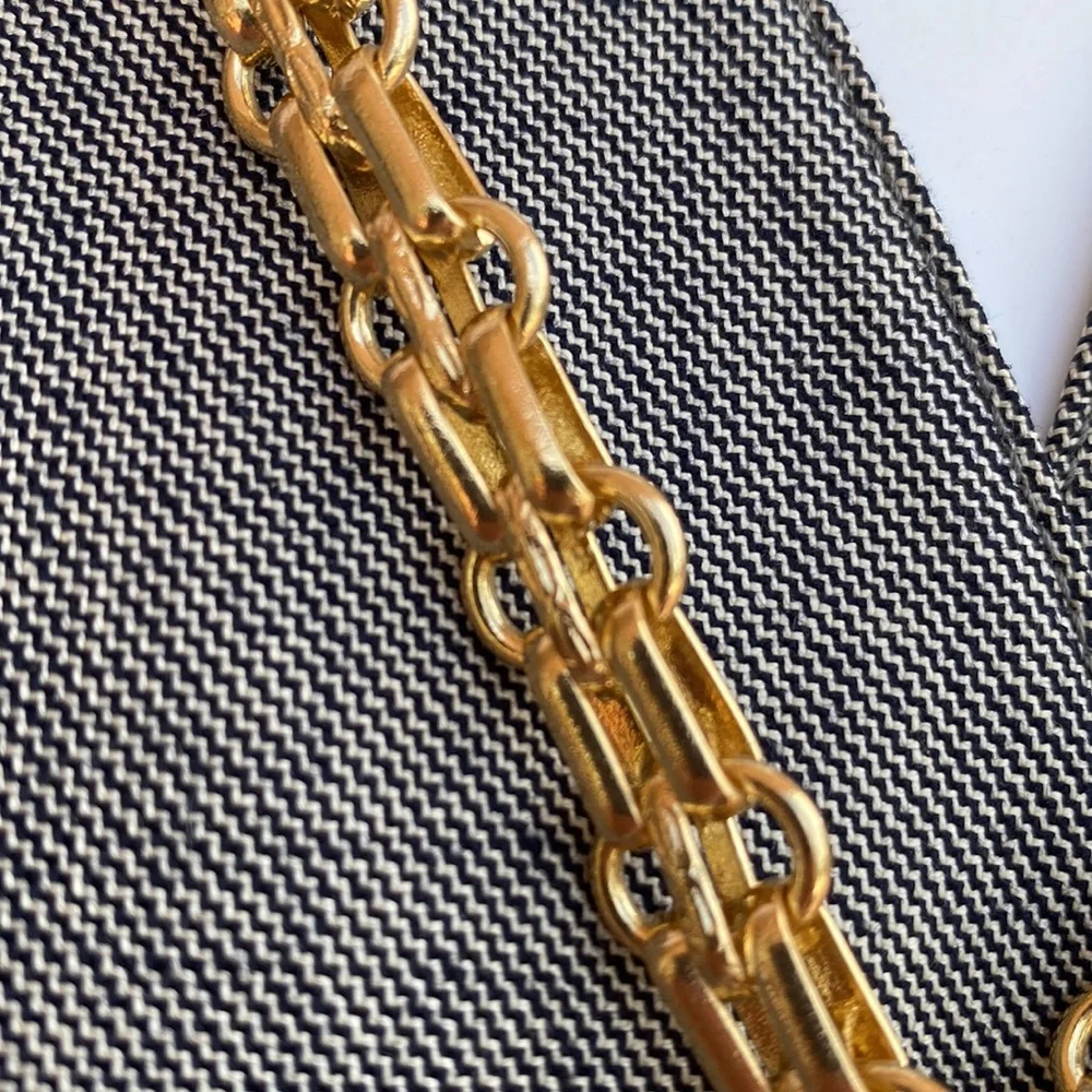 Authentic Louis Vuitton Lock and Key Set on a Chain. - Picture 3 of 10